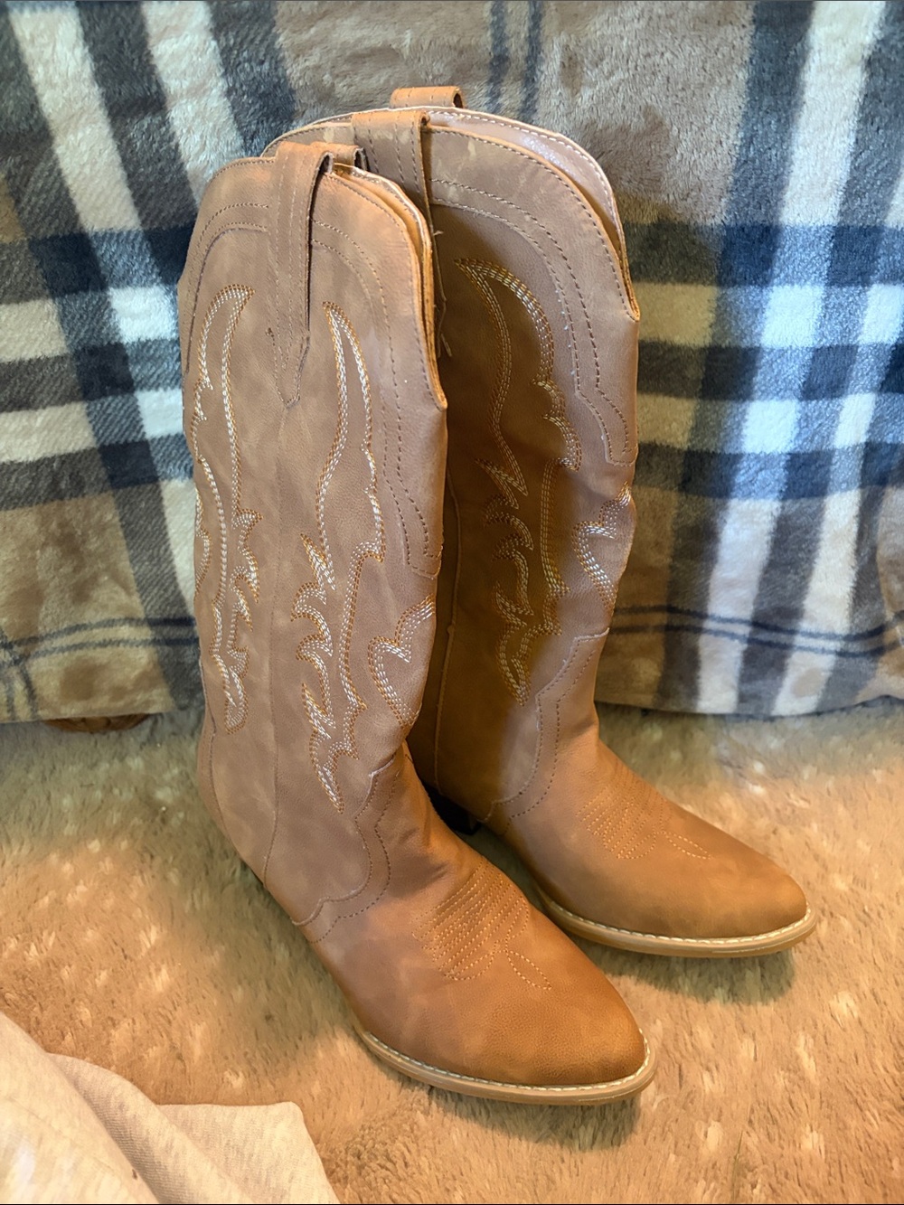 Classic Women's Tan Western Boots - Stylish Cowboy Boot